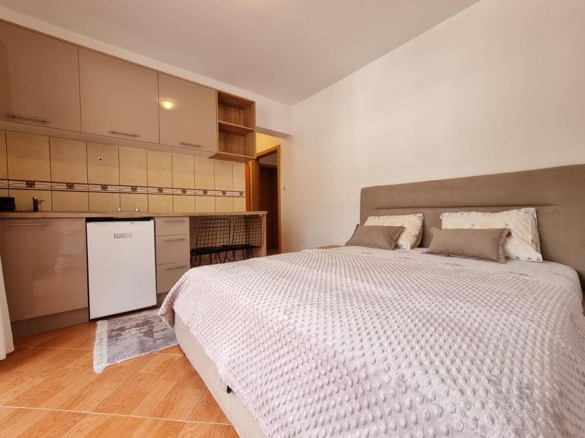 Dom Apartments Budva Buitenkant foto