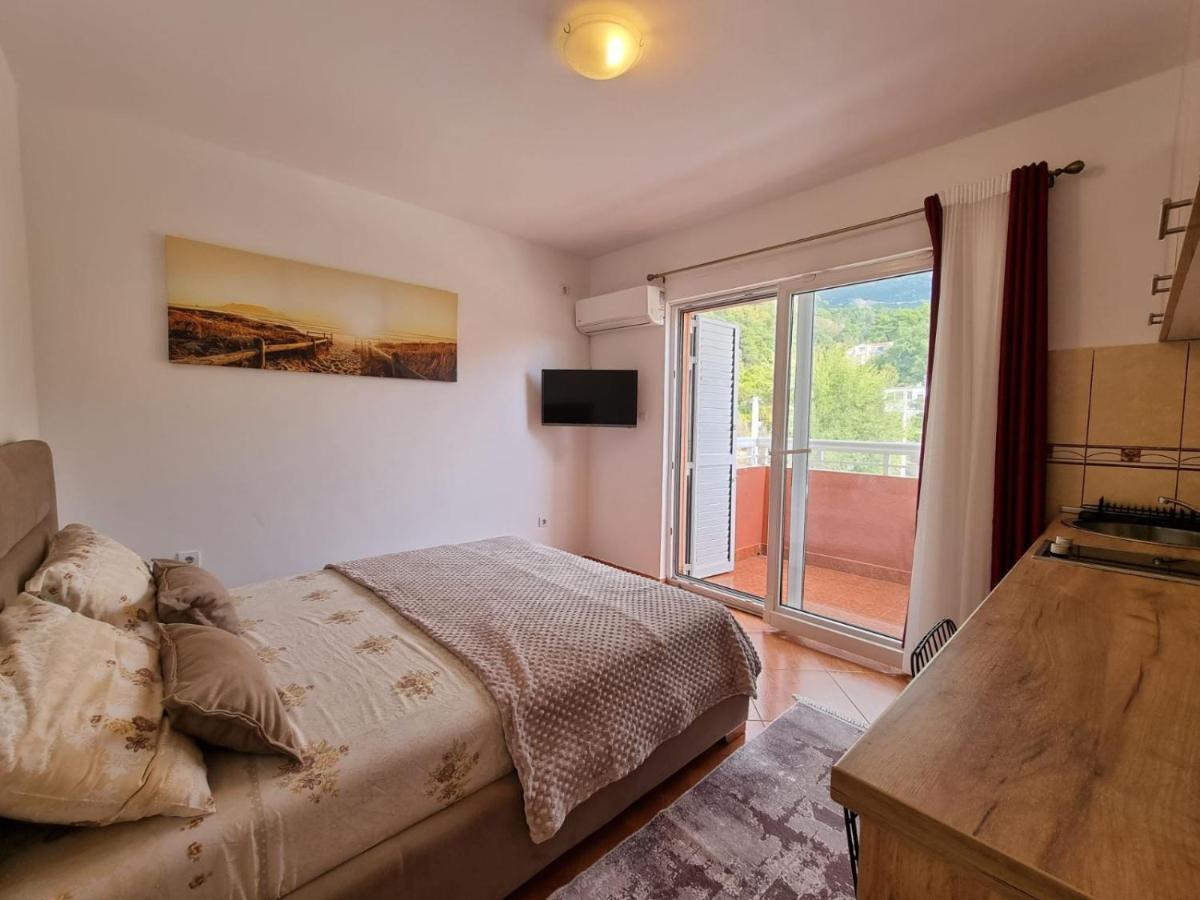 Dom Apartments Budva Buitenkant foto